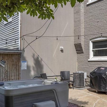 Rare City Home W/ Backyard Fire-Pit & Hottub Ланкастер Экстерьер фото